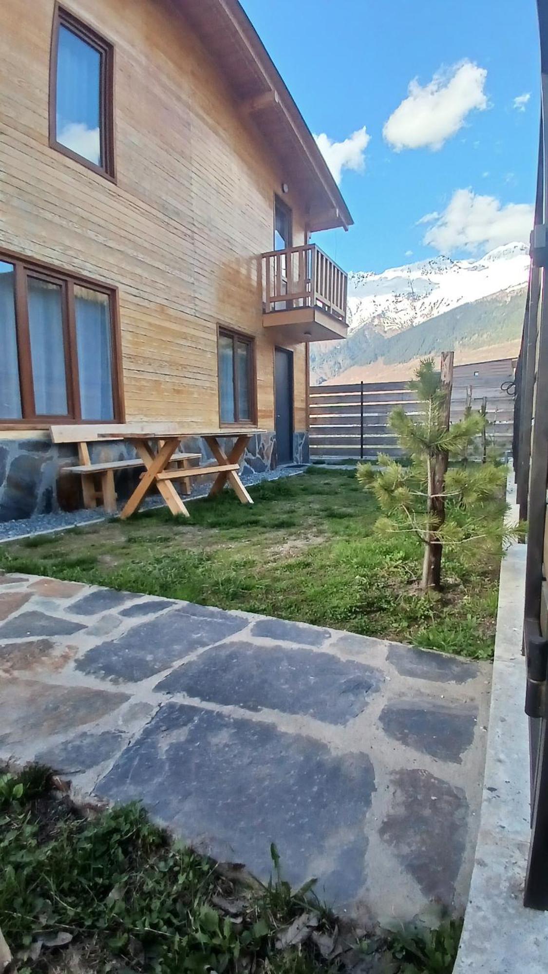 Cottage Qel Mestia Luaran gambar